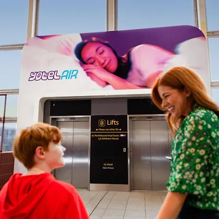 Yotelair London Gatwick Airport-3